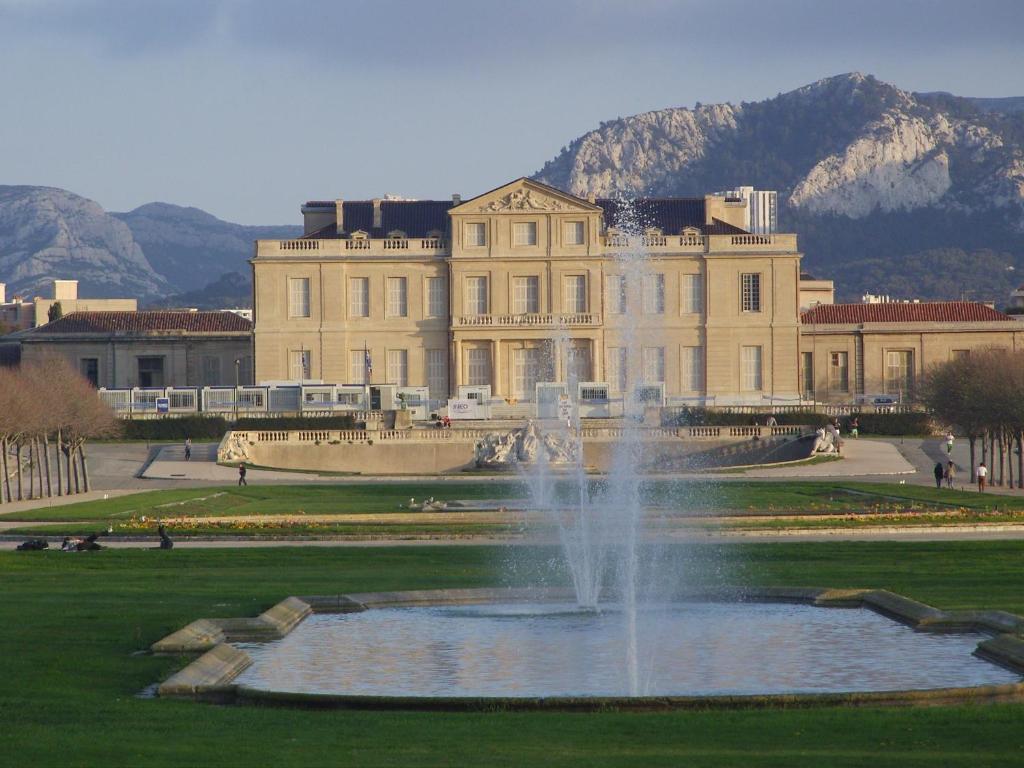 Les Chambres De Jeannette Марсель Экстерьер фото